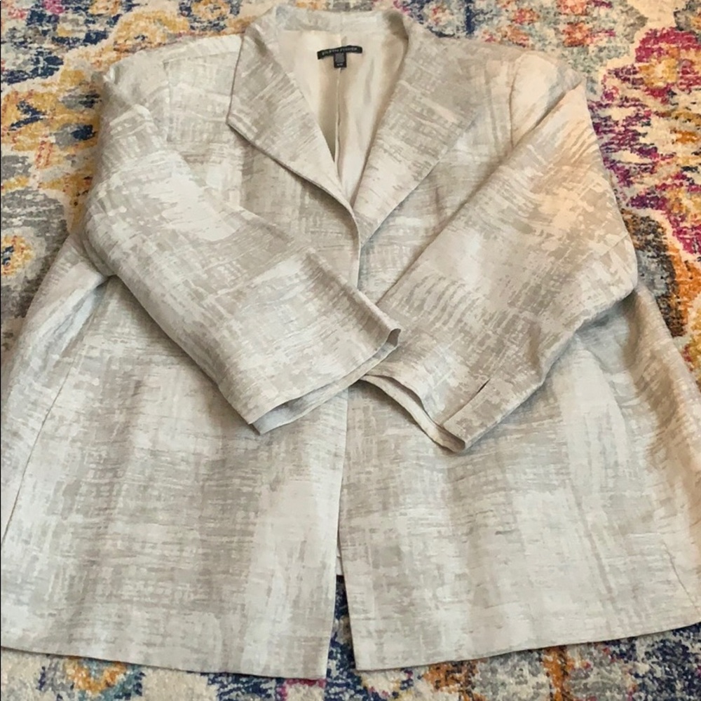 ⬇️EILEEN FISHER silver blazer EEUC size large